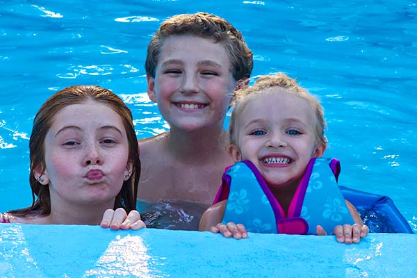 Solar Heated Pool Icon